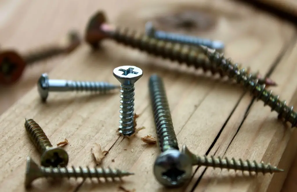 When to Use Wood Screws